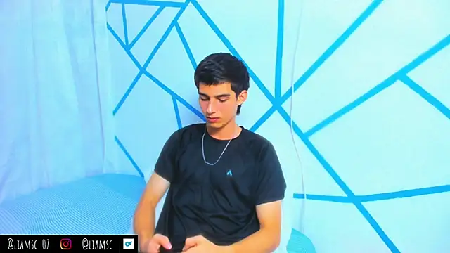 liam scott77 online show from September 26, 2025, 3:38 pm