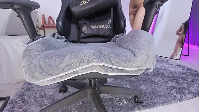 Snapshot of selena_robertss_ chatting on February 28, 2026, 1:17 am selena robertss online show from February 28, 2026, 1:17 am