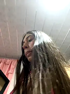 Barbielatinas online show from September 25, 2025, 4:05 am