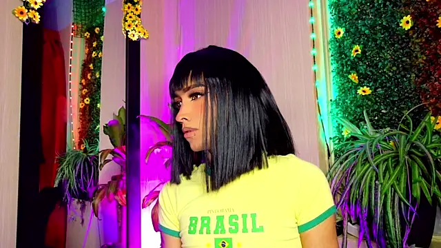 Snapshot of Micaela_Rangel chatting on October 4, 2025, 3:48 am Micaela Rangel online show from October 4, 2025, 3:48 am