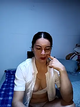 renata hot1 online show from March 13, 2026, 11:22 pm