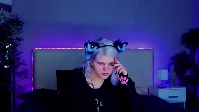 JoannLowe online show from February 1, 2025, 12:18 am