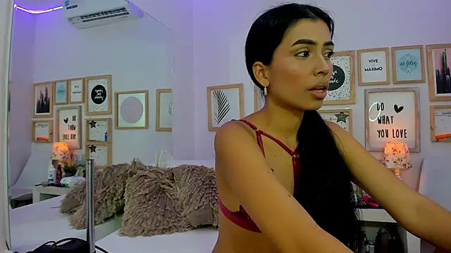 TianaReedd online show from January 31, 2025, 1:02 pm