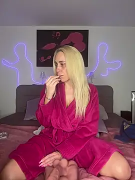 Snapshot of LunaSky_Official chatting on February 28, 2026, 7:48 pm LunaSky Official online show from February 28, 2026, 7:48 pm