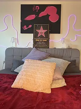 Snapshot of LunaSky_Official chatting on March 13, 2026, 8:21 am LunaSky Official online show from March 13, 2026, 8:21 am