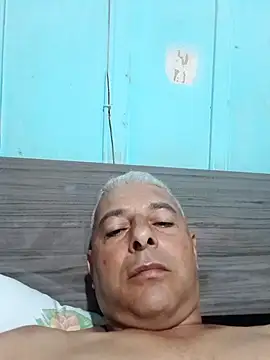 Snapshot of gordonunes chatting on December 1, 2025, 5:01 am gordonunes online show from December 1, 2025, 5:01 am