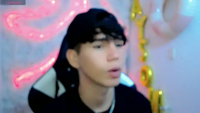 Snapshot of Tayson_Rivers chatting on October 1, 2025, 11:22 pm Tayson Rivers online show from October 1, 2025, 11:22 pm