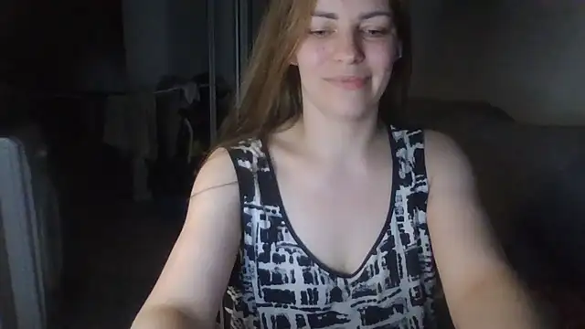 Snapshot of AnnaDiamond1 chatting on June 26, 2026, 10:14 pm AnnaDiamond1 online show from June 26, 2026, 10:14 pm