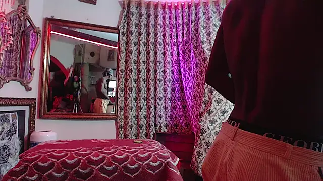 Snapshot of Siriss_boyrag chatting on December 3, 2024, 1:30 am Siriss boyrag online show from December 3, 2024, 1:30 am