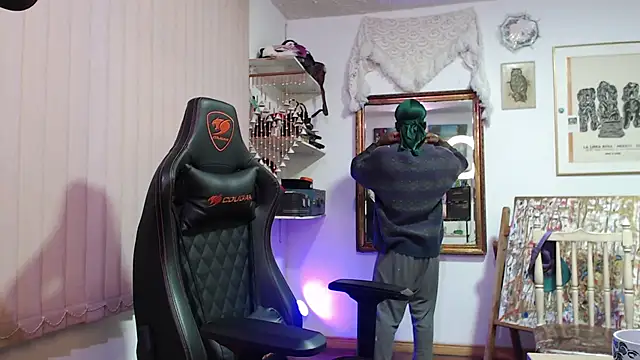 Snapshot of Siriss_boyrag chatting on March 6, 2025, 8:48 pm Siriss boyrag online show from March 6, 2025, 8:48 pm