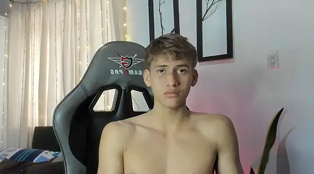 Snapshot of miguel_hz chatting on February 18, 2025, 3:43 pm miguel hz online show from February 18, 2025, 3:43 pm