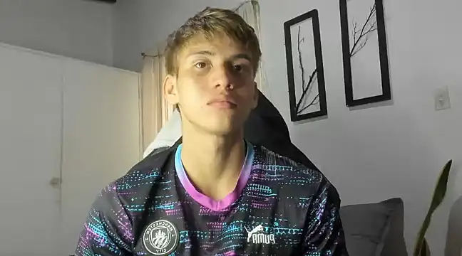 Snapshot of miguel_hz chatting on February 25, 2025, 1:28 pm miguel hz online show from February 25, 2025, 1:28 pm