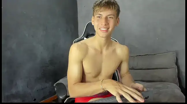 Snapshot of miguel_hz chatting on March 22, 2025, 1:00 am miguel hz online show from March 22, 2025, 1:00 am