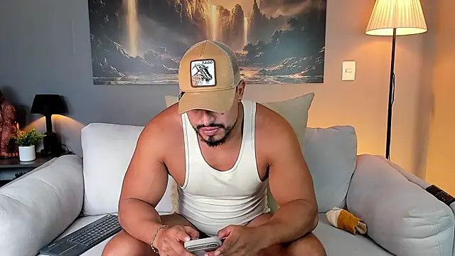 ApoloMakris online show from June 4, 2026, 6:36 pm
