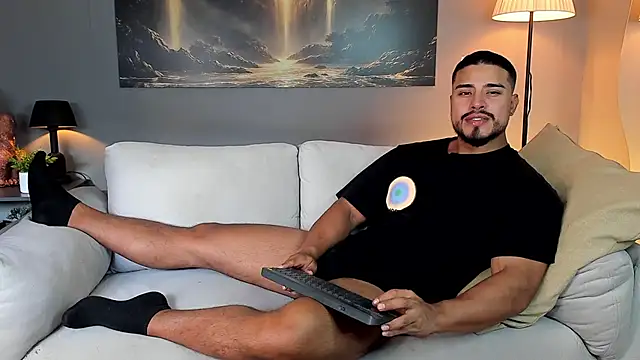 ApoloMakris online show from June 10, 2026, 8:08 pm