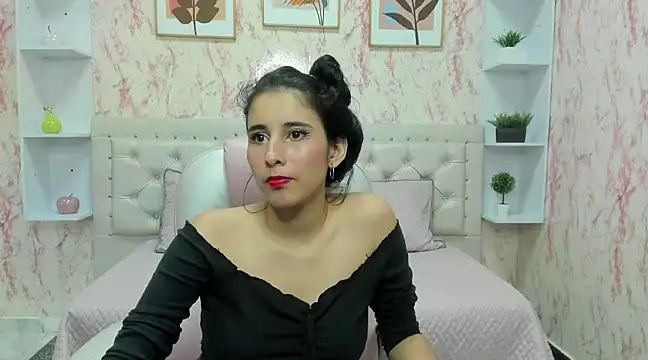 Snapshot of VICTORIA_HOUSTON chatting on February 1, 2025, 3:30 am VICTORIA HOUSTON online show from February 1, 2025, 3:30 am