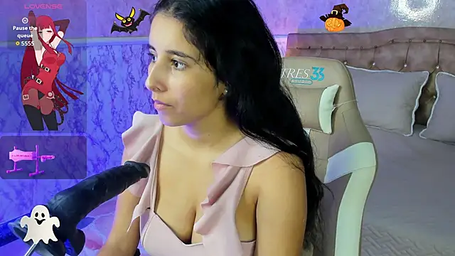 Snapshot of VICTORIA_HOUSTON chatting on November 1, 2025, 1:35 pm VICTORIA HOUSTON online show from November 1, 2025, 1:35 pm