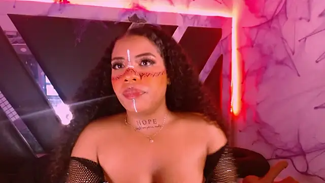 Snapshot of MelannyTylor chatting on October 30, 2025, 7:03 pm MelannyTylor online show from October 30, 2025, 7:03 pm