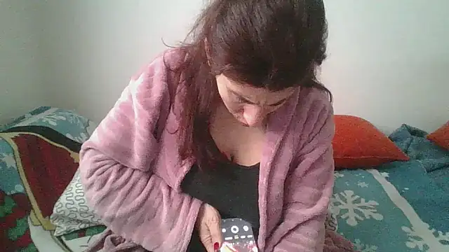 hairygirl80 online show from December 19, 2025, 9:49 am