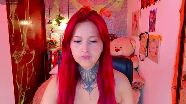 Snapshot of meghan_nill chatting on October 15, 2025, 3:06 am meghan nill online show from October 15, 2025, 3:06 am