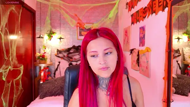 Snapshot of meghan_nill chatting on October 21, 2025, 2:56 am meghan nill online show from October 21, 2025, 2:56 am