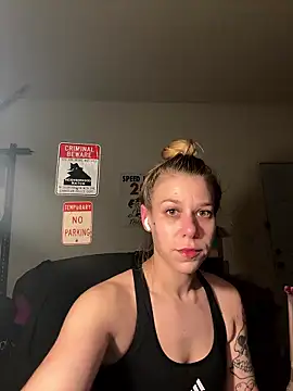 Snapshot of shesexplicit chatting on January 15, 2026, 11:19 pm shesexplicit online show from January 15, 2026, 11:19 pm