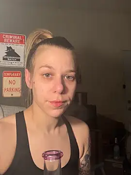 Snapshot of shesexplicit chatting on February 3, 2026, 9:42 pm shesexplicit online show from February 3, 2026, 9:42 pm