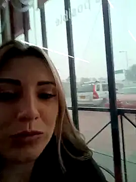 Snapshot of Isabellaa_Garcia_ chatting on February 17, 2025, 7:42 pm Isabellaa Garcia online show from February 17, 2025, 7:42 pm