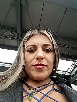 Snapshot of Isabellaa_Garcia_ chatting on February 21, 2025, 2:59 pm Isabellaa Garcia online show from February 21, 2025, 2:59 pm