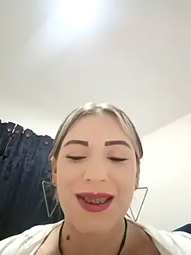 Snapshot of Isabellaa_Garcia_ chatting on March 2, 2025, 6:40 pm Isabellaa Garcia online show from March 2, 2025, 6:40 pm
