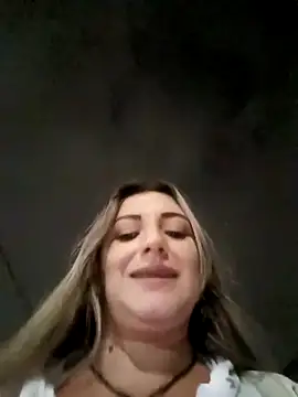Snapshot of Isabellaa_Garcia_ chatting on March 15, 2025, 12:58 am Isabellaa Garcia online show from March 15, 2025, 12:58 am