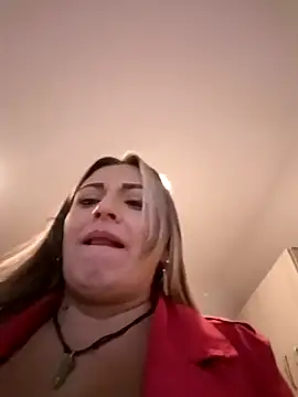 Snapshot of Isabellaa_Garcia_ chatting on March 22, 2025, 10:37 pm Isabellaa Garcia online show from March 22, 2025, 10:37 pm