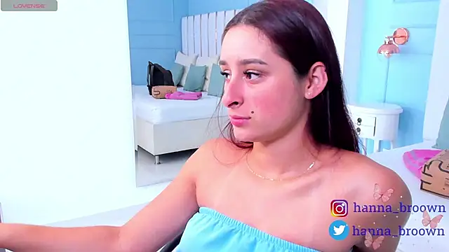 Snapshot of hannaa_brown chatting on December 11, 2024, 5:04 pm hannaa brown online show from December 11, 2024, 5:04 pm