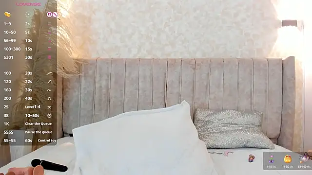 mia lourence online show from October 11, 2025, 12:47 pm