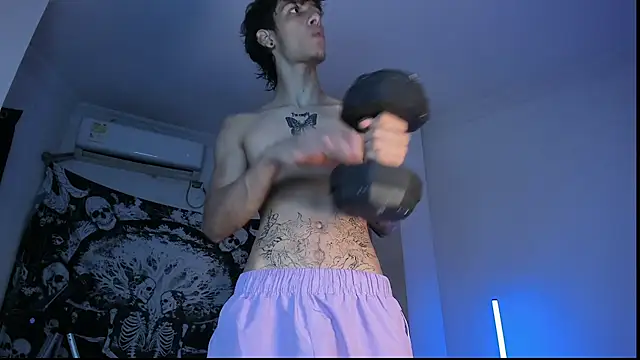 Snapshot of Snakebutterfly chatting on November 28, 2025, 4:48 am Snakebutterfly online show from November 28, 2025, 4:48 am