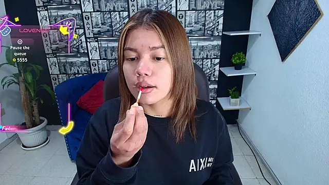 Snapshot of Gissel_Angel chatting on September 18, 2025, 8:11 pm Gissel Angel online show from September 18, 2025, 8:11 pm