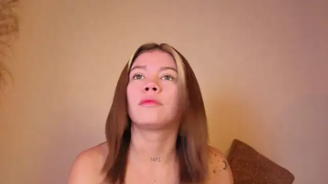 Snapshot of Gissel_Angel chatting on October 28, 2025, 8:33 pm Gissel Angel online show from October 28, 2025, 8:33 pm