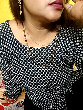 Snapshot of Sexyranibhabhi chatting on April 14, 2026, 2:12 pm Sexyranibhabhi online show from April 14, 2026, 2:12 pm