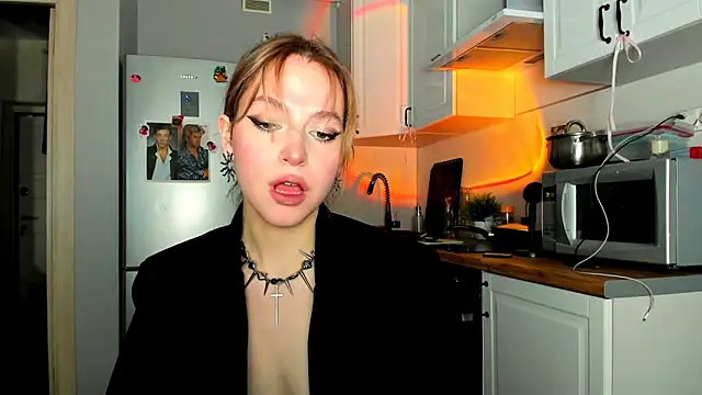 Snapshot of Niky__Jess chatting on February 17, 2025, 6:59 pm Niky Jess online show from February 17, 2025, 6:59 pm