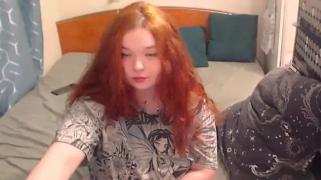 Snapshot of HaleyRoute chatting on October 31, 2025, 5:03 pm HaleyRoute online show from October 31, 2025, 5:03 pm