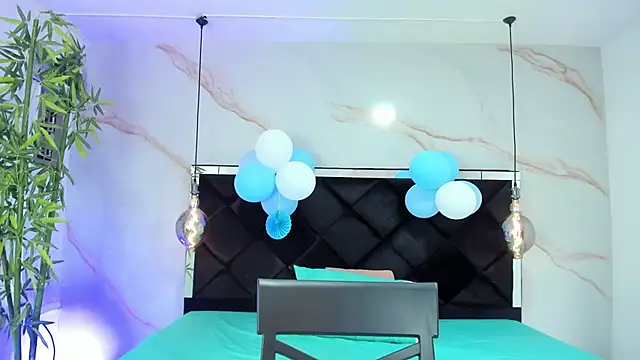 Snapshot of AngelaaCute_ chatting on September 25, 2025, 12:20 pm AngelaaCute online show from September 25, 2025, 12:20 pm