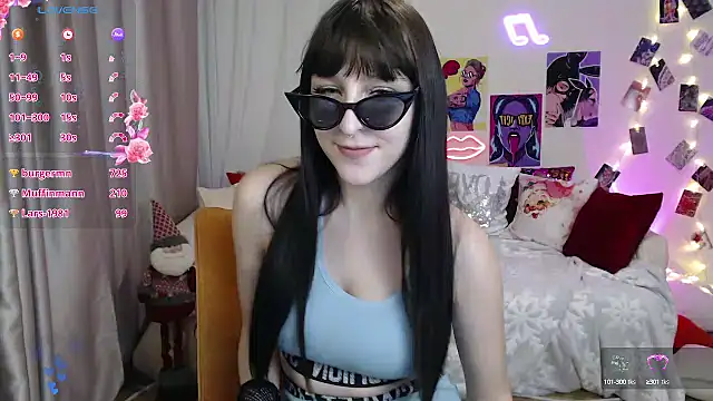 Snapshot of ElsaNeal chatting on January 8, 2025, 12:17 am ElsaNeal online show from January 8, 2025, 12:17 am