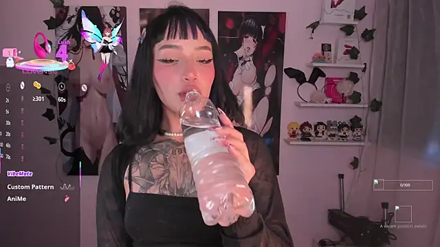 Snapshot of Sweet-bunny1 chatting on October 14, 2025, 9:26 pm Sweet-bunny1 online show from October 14, 2025, 9:26 pm