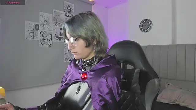 Snapshot of SukiFuyu_ chatting on February 27, 2025, 12:45 pm SukiFuyu online show from February 27, 2025, 12:45 pm