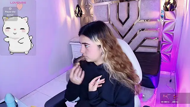 Snapshot of meraki_fraise chatting on September 21, 2025, 8:54 pm meraki fraise online show from September 21, 2025, 8:54 pm