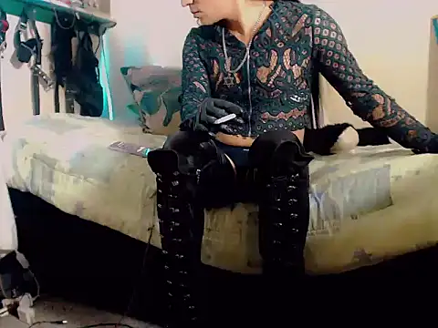 Snapshot of kimkardasha98 chatting on January 7, 2026, 2:03 am kimkardasha98 online show from January 7, 2026, 2:03 am