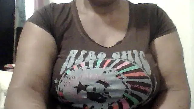 Snapshot of Glenorecornomaza chatting on November 21, 2025, 10:36 am Glenorecornomaza online show from November 21, 2025, 10:36 am