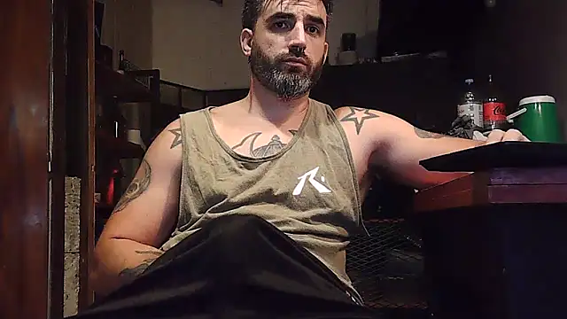 Snapshot of ozzypsico13 chatting on March 2, 2025, 8:18 pm ozzypsico13 online show from March 2, 2025, 8:18 pm