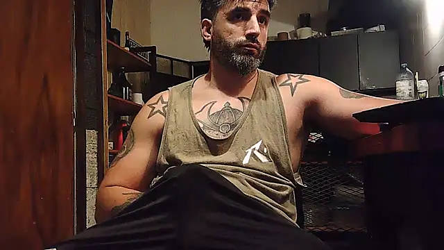 Snapshot of ozzypsico13 chatting on March 3, 2025, 2:26 am ozzypsico13 online show from March 3, 2025, 2:26 am