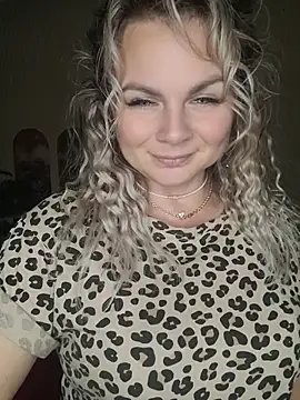 candy queeen online show from July 2, 2026, 6:58 pm